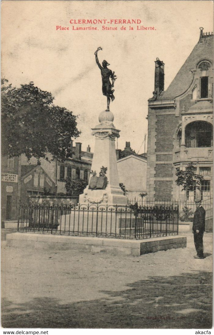 CPA Clermont Ferrand Place Lamartine, Statue de la Liberte (1238130)