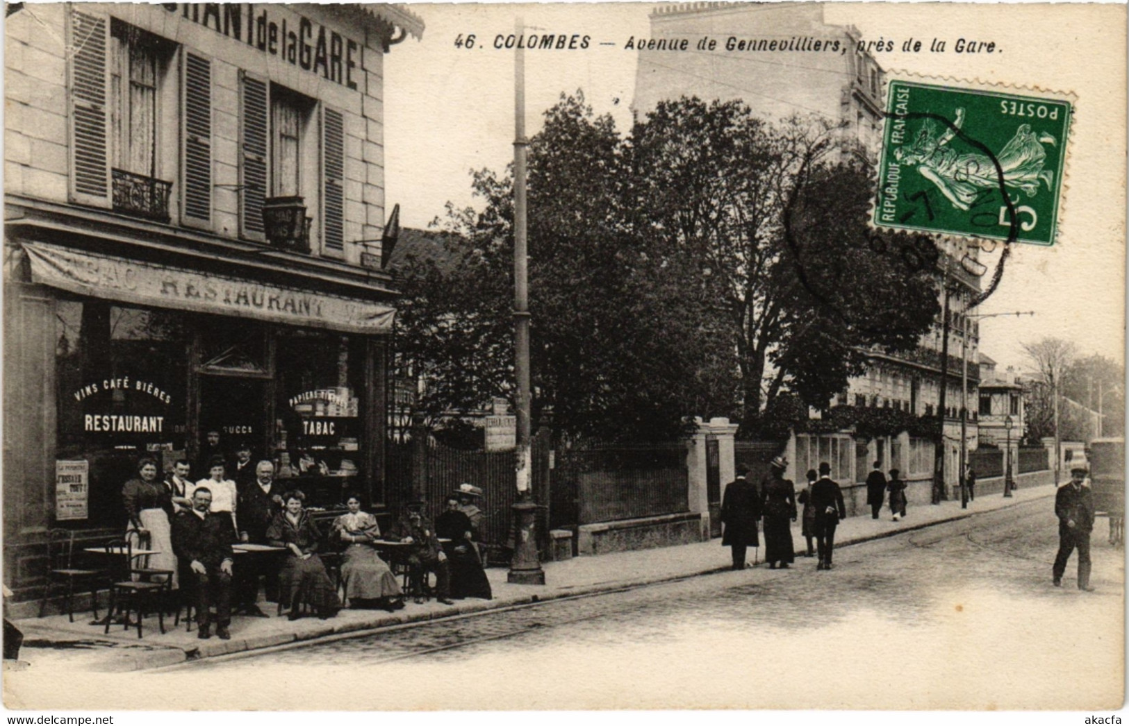 CPA COLOMBES - Avenue de Gennevilliers, prés de la Gare (987031)