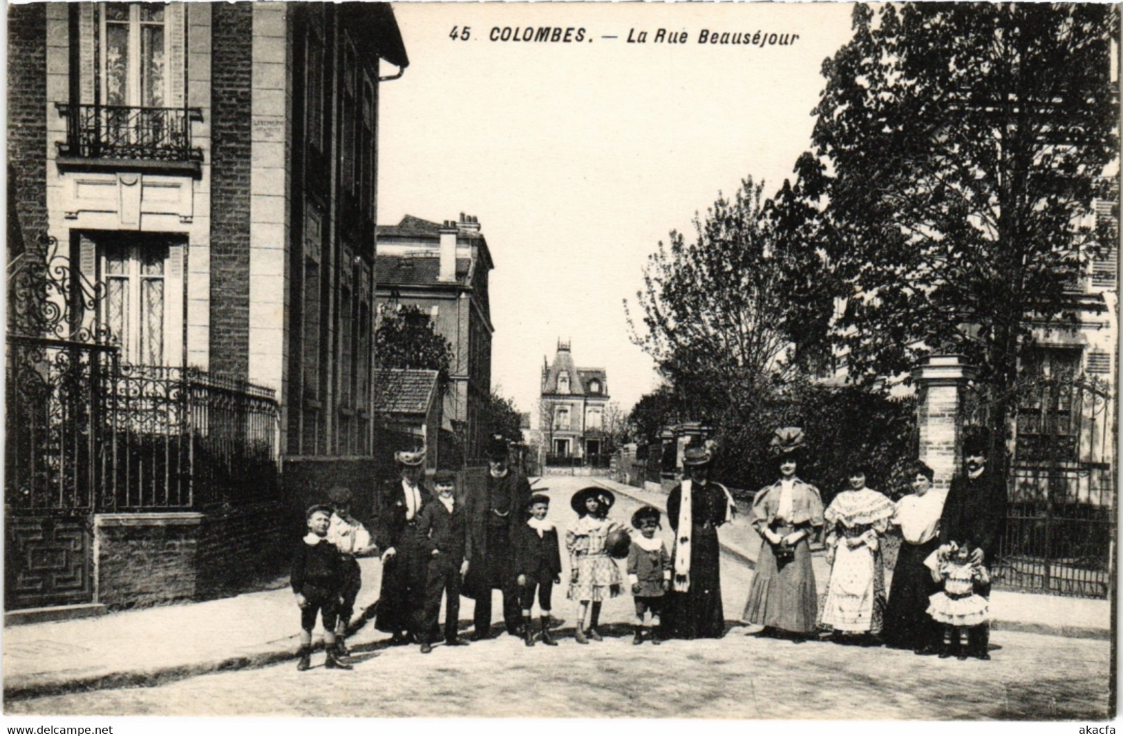 CPA COLOMBES - La Rue Beauséjour (987033)