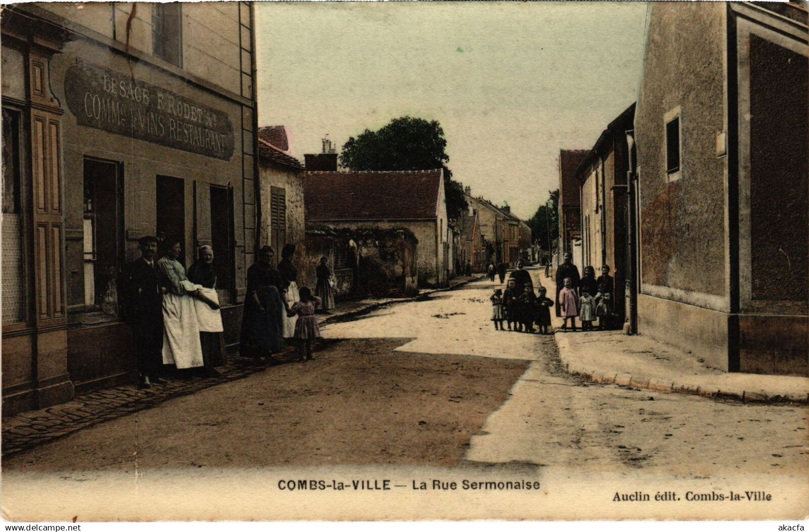 CPA Combs-la-Ville Rue Sermonaise (1275949)