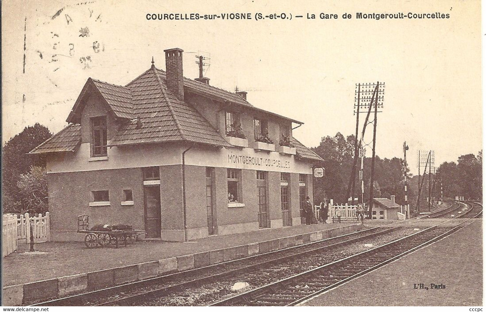 CPA Courcelles-sur-Viosne La Gare de Montgeroult-Courcelles