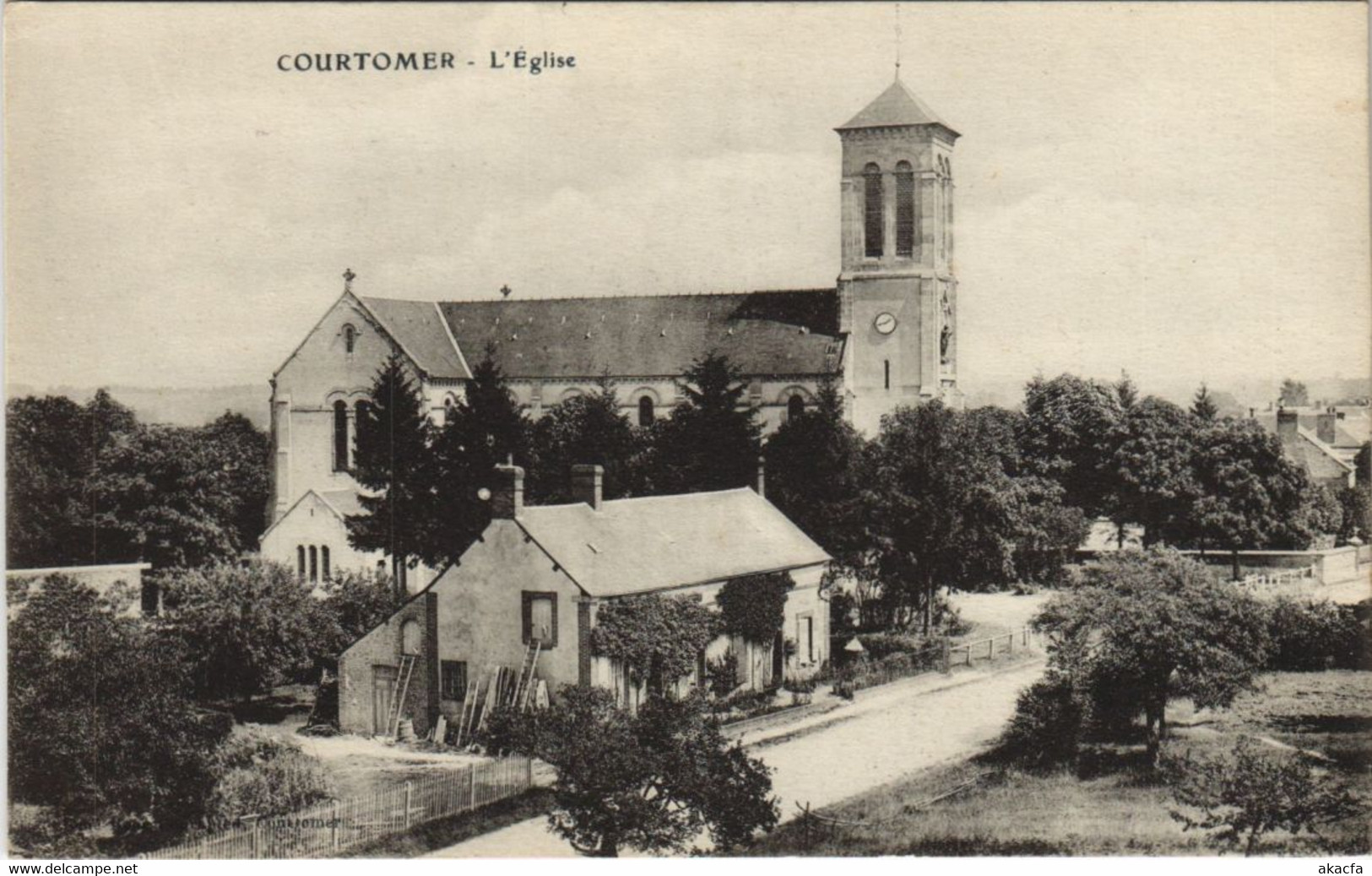 CPA Courtomer L'Eglise FRANCE (1054137)