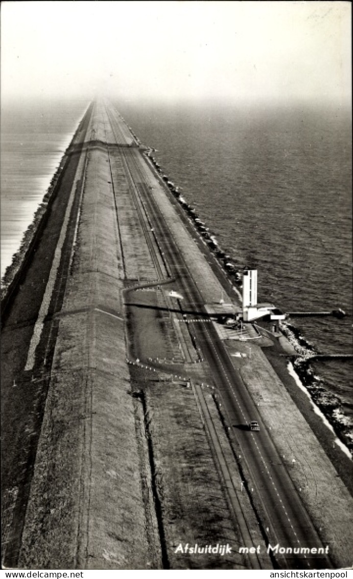 CPA Den Oever Wieringen Nordholland Niederlande, Afsluitdijk met Monument