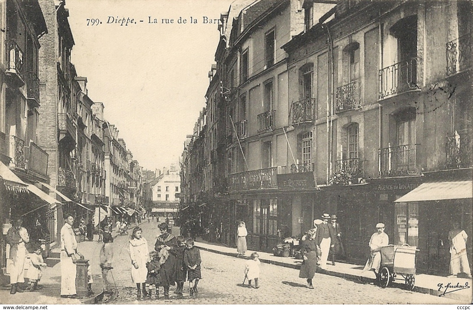 CPA Dieppe La Rue de la Barre