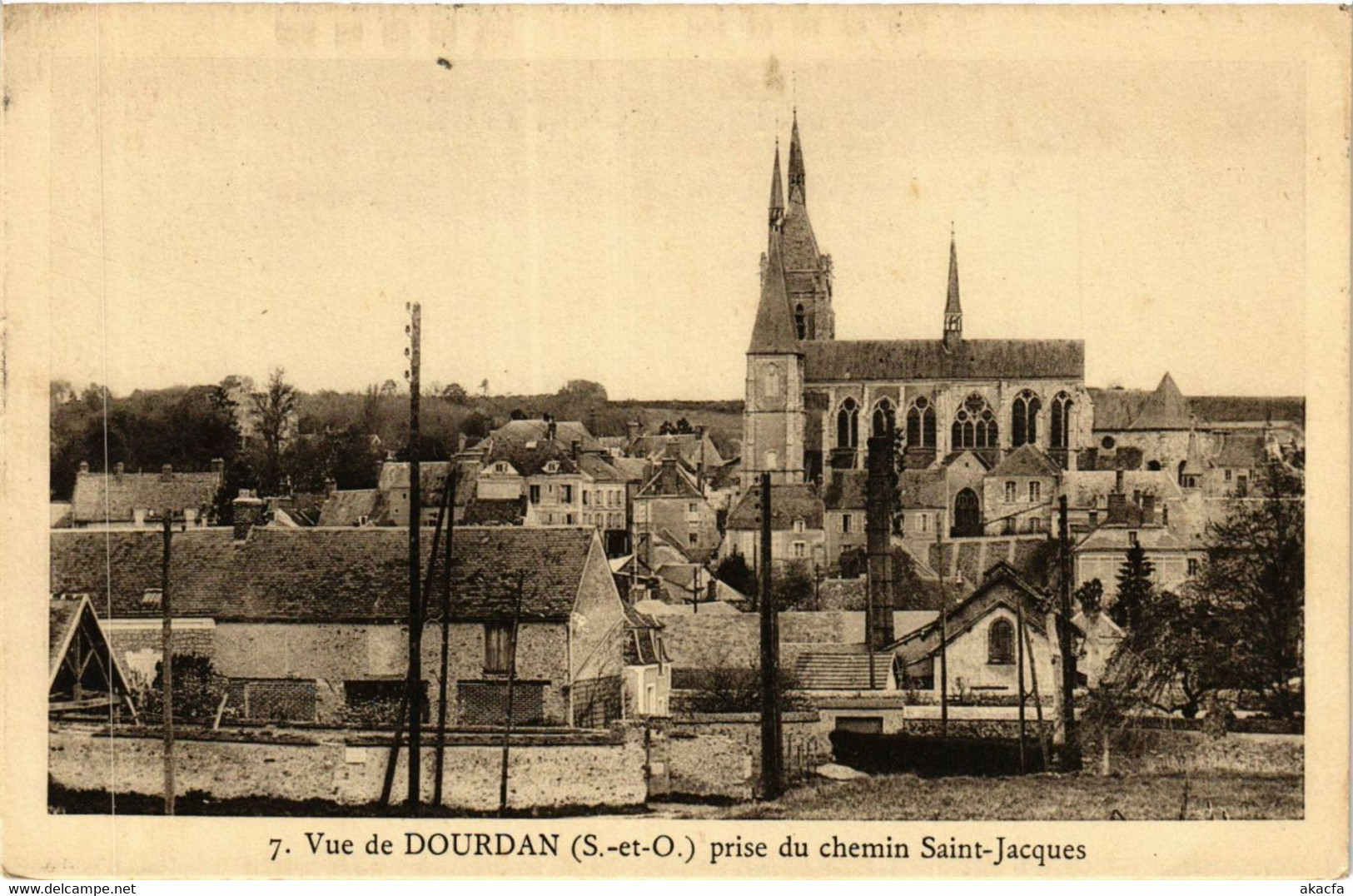 CPA DOURDAN - Vue de DOURDAN - prise du chemin St-Jacques (384480)