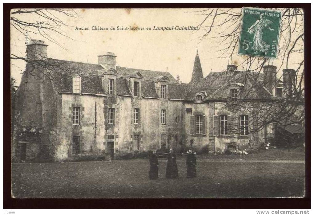 Cpa du 29 Lampaul Guimiliau  Ancien Château de Saint Jacques   BR8