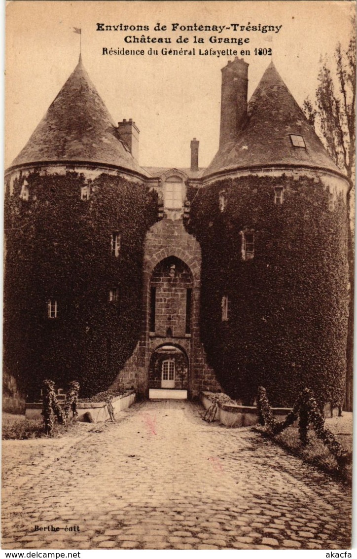 CPA Env. de FONTENAY-TRESIGNY-Chateau de la Grange - Residence du... (249500)