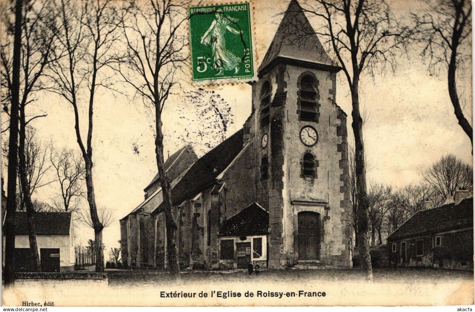 CPA Extérieur de l'Eglise de Roissy-en-France (290520)