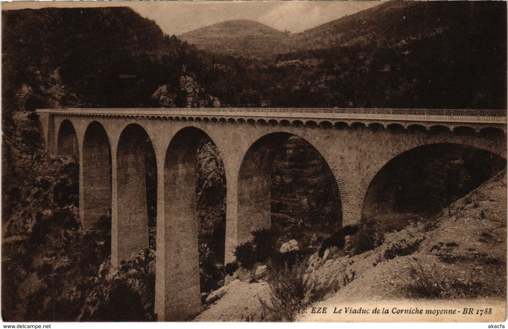 CPA Eze - Le Viaduc de la Corniche moyenne (111044)