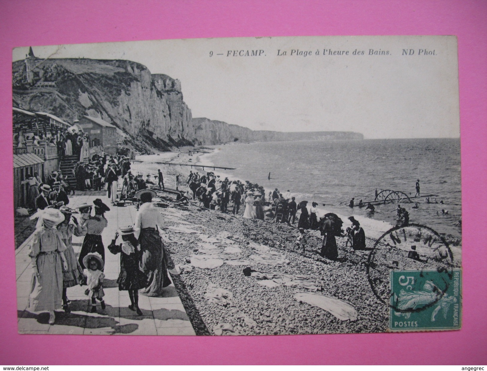 CPA Fécamp -  La Plage à l'heure des bains    voyagé