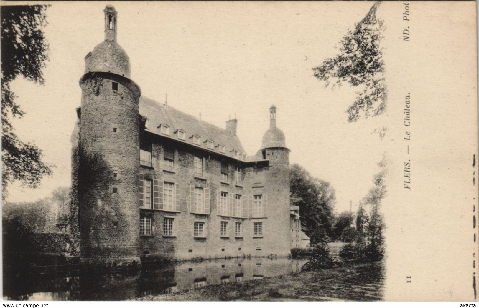 CPA Flers Le Chateau FRANCE (1053926)