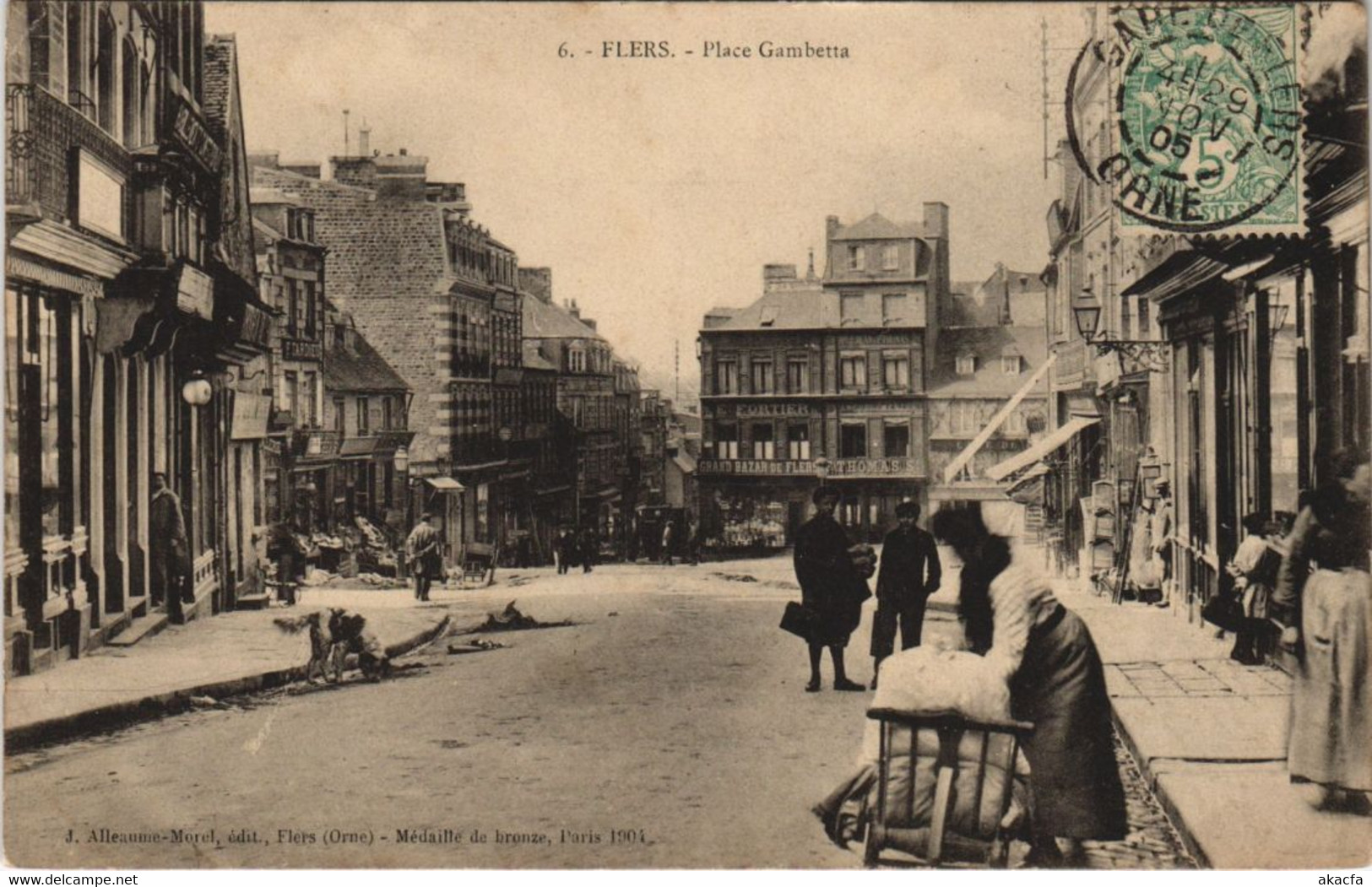 CPA Flers Place Gambetta FRANCE (1053914)