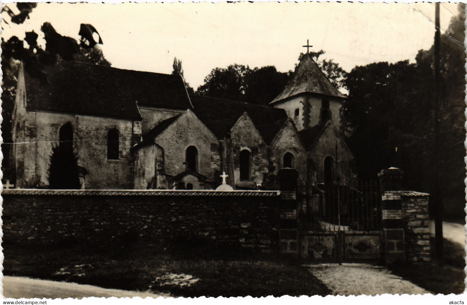 CPA FLINS-sur-SEINE Eglise (1386252)