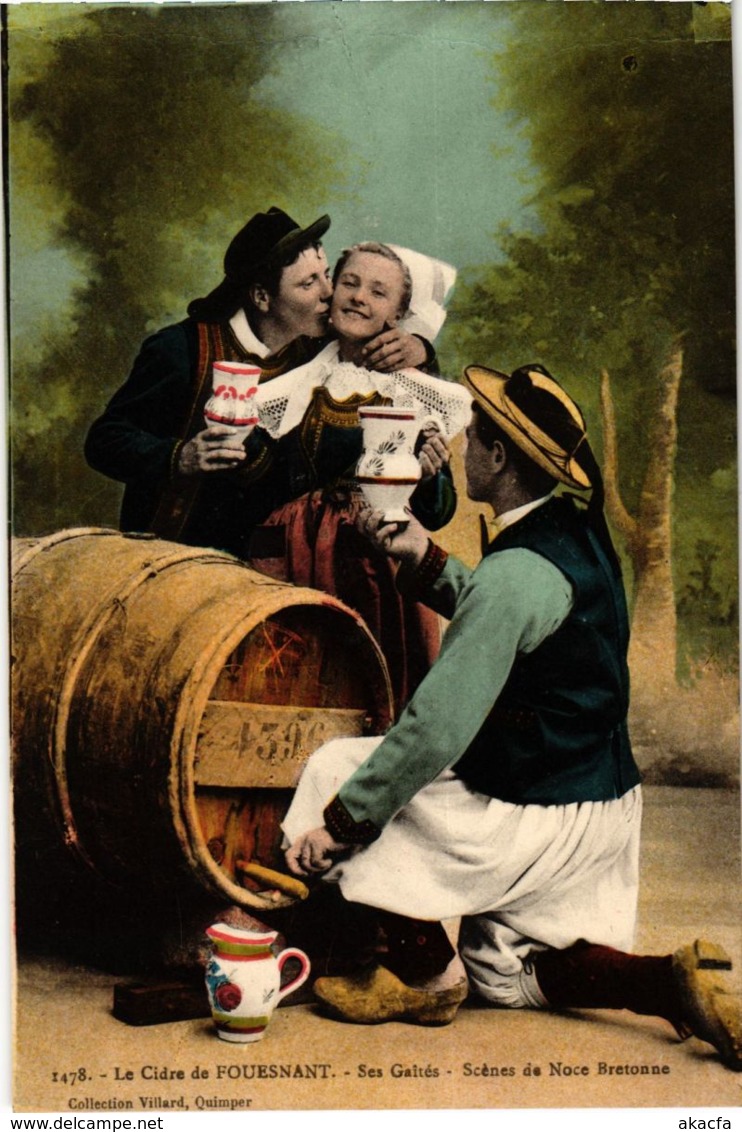 CPA Fouesnant - Le Cidre de Fouesnant - Scene de Noce Bretonne (1033093)