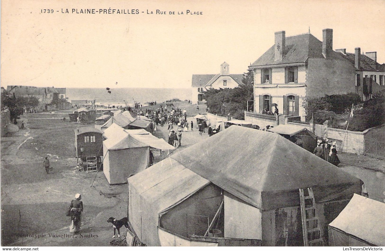 CPA - FRANCE - 44 - PREFAILLES - La Plaine Préfailles - La rue de la place - Roulotte - Commerce