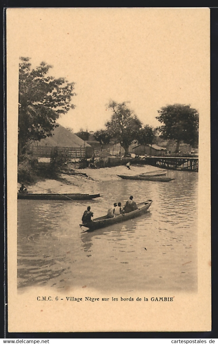 CPA Gambie, Village sur les bords de la Gambie