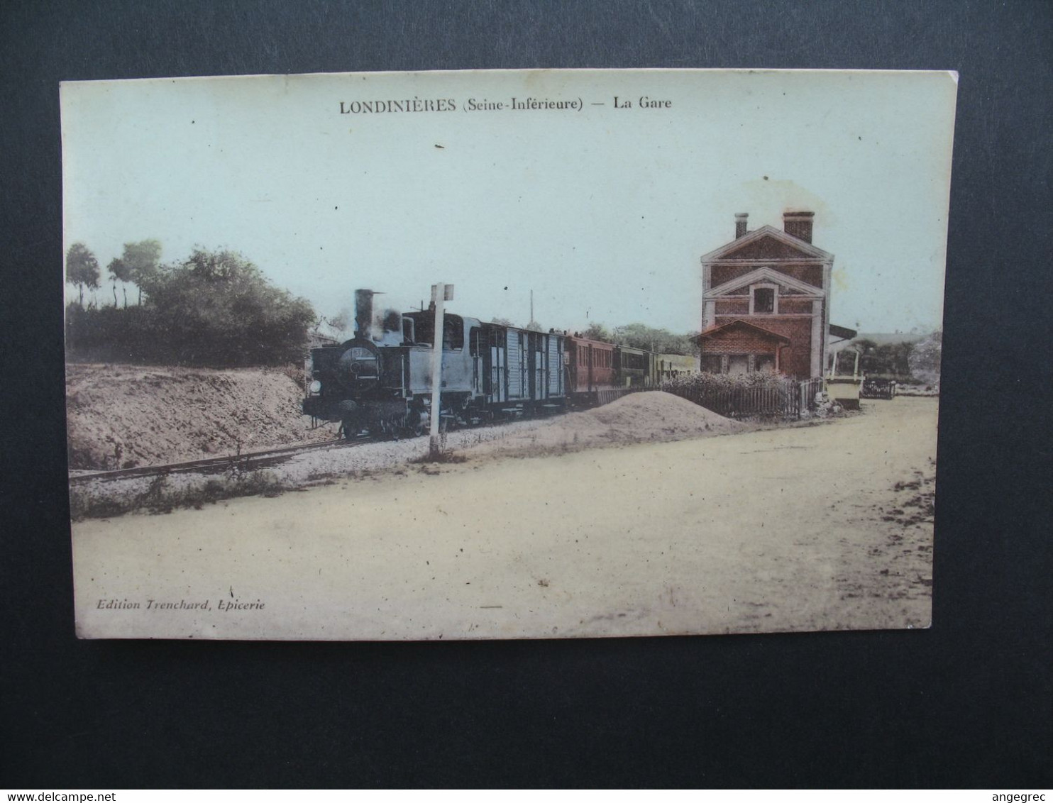 CPA Gare :  Londinières   - La Gare