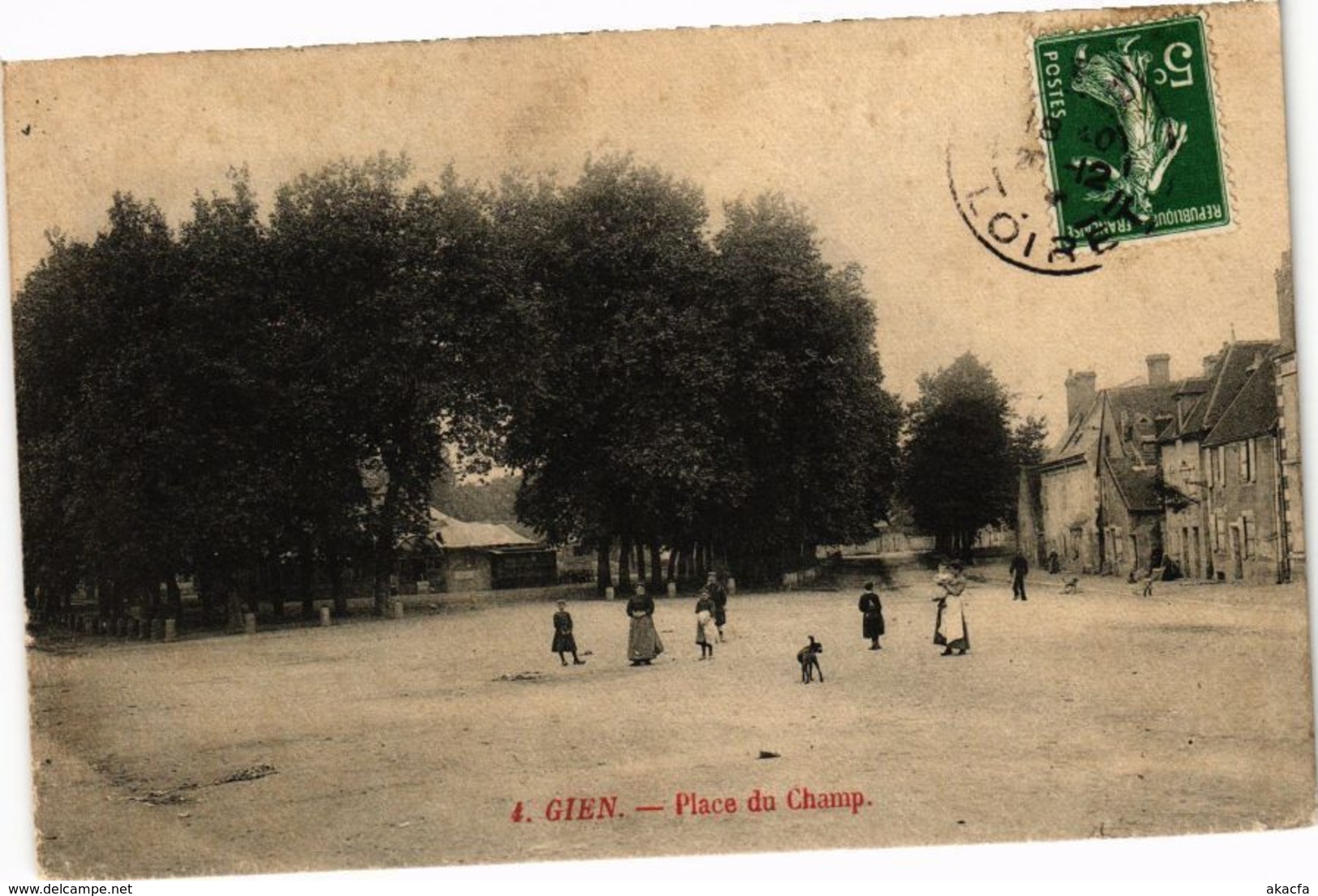 CPA GIEN - Place du Champ (271208)