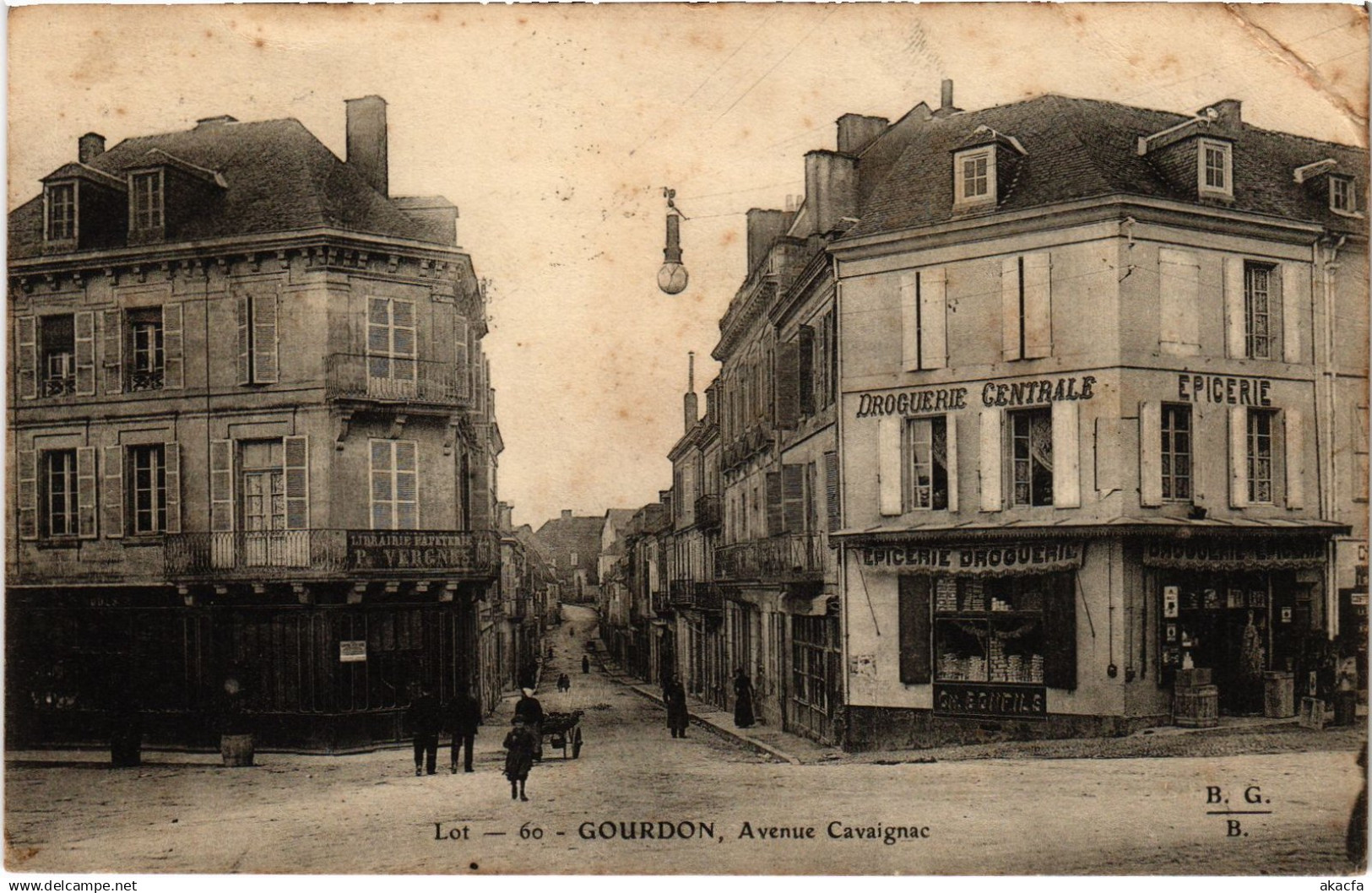 CPA Gourdon Avenue Cavaignac (1392449)