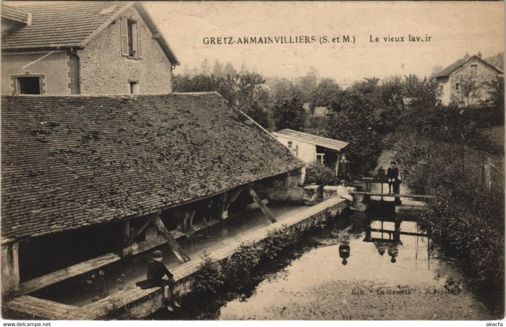 CPA GRETZ-ARMAINVILLIERS Le vieux lavoir (120144)