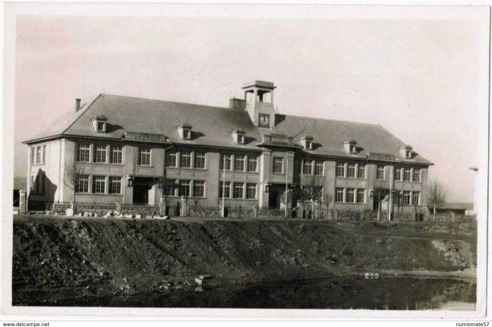 CPA HAGONDANGE Cité - L'Ecole - Coll. T. Bolzinger , Hagondange