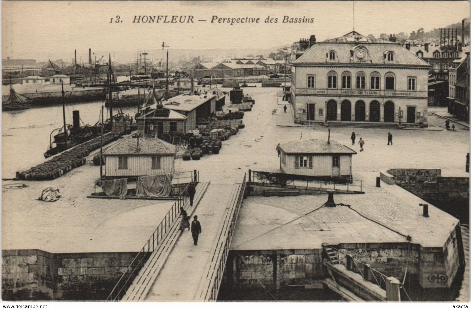 CPA HONFLEUR - Perspective des Bassins (141476)