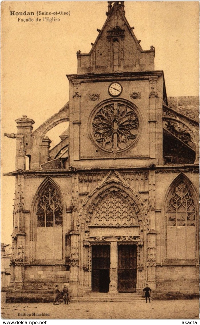 CPA HOUDAN - Facade de l'Église (102695)