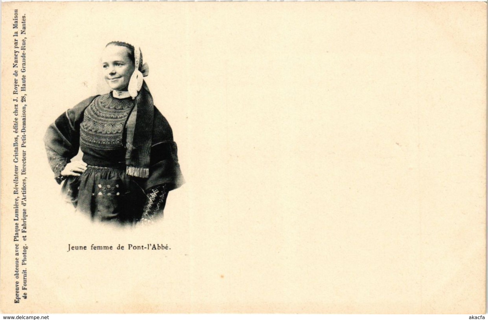 CPA Jeune femme de PONT-l'ABBÉ (252744)