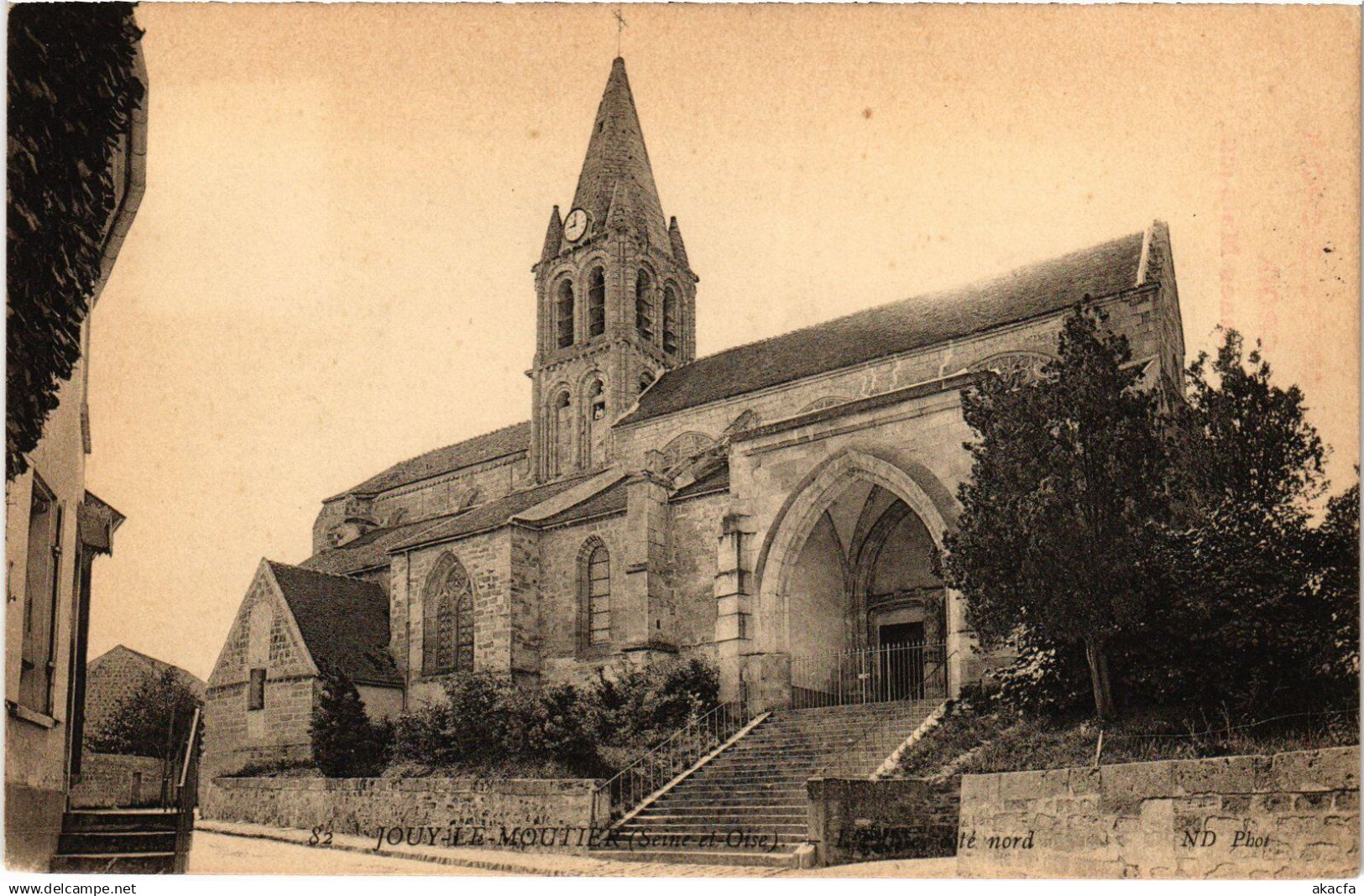 CPA Jouy le Moutier Eglise (1340373)