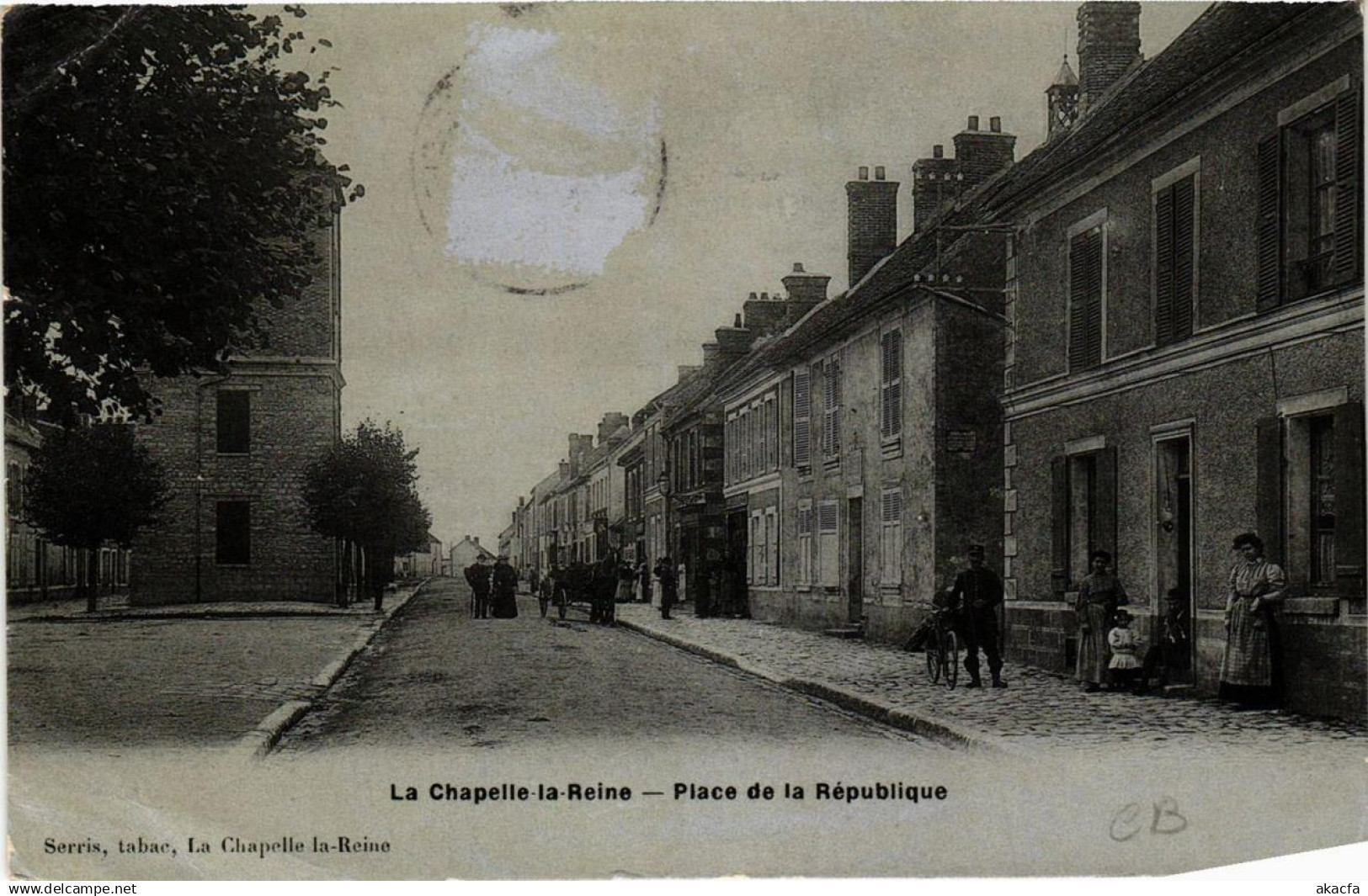 CPA La CHAPELLE-la-REINE Place de la Republique (617597)