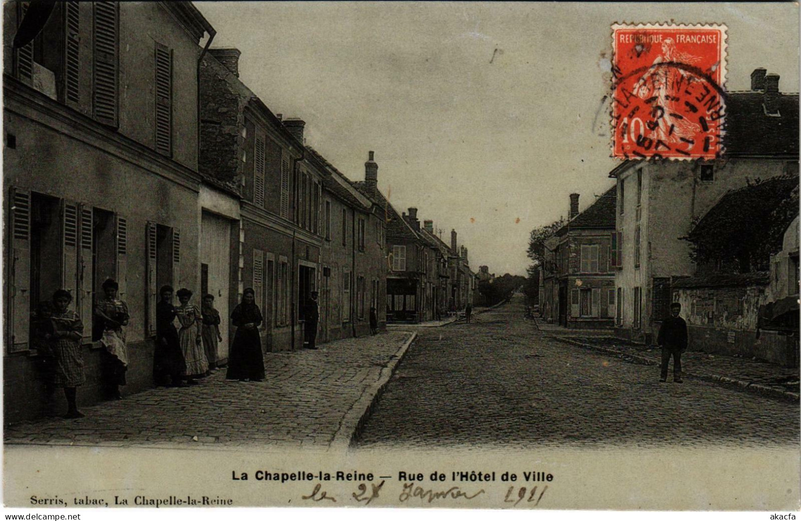 CPA LA CHAPELLE-la-REINE Rue de l'Hotel-de-Ville (861401)