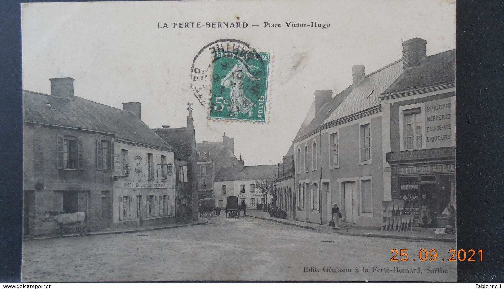 CPA - La Ferté-Bernard - Place Victor-Hugo