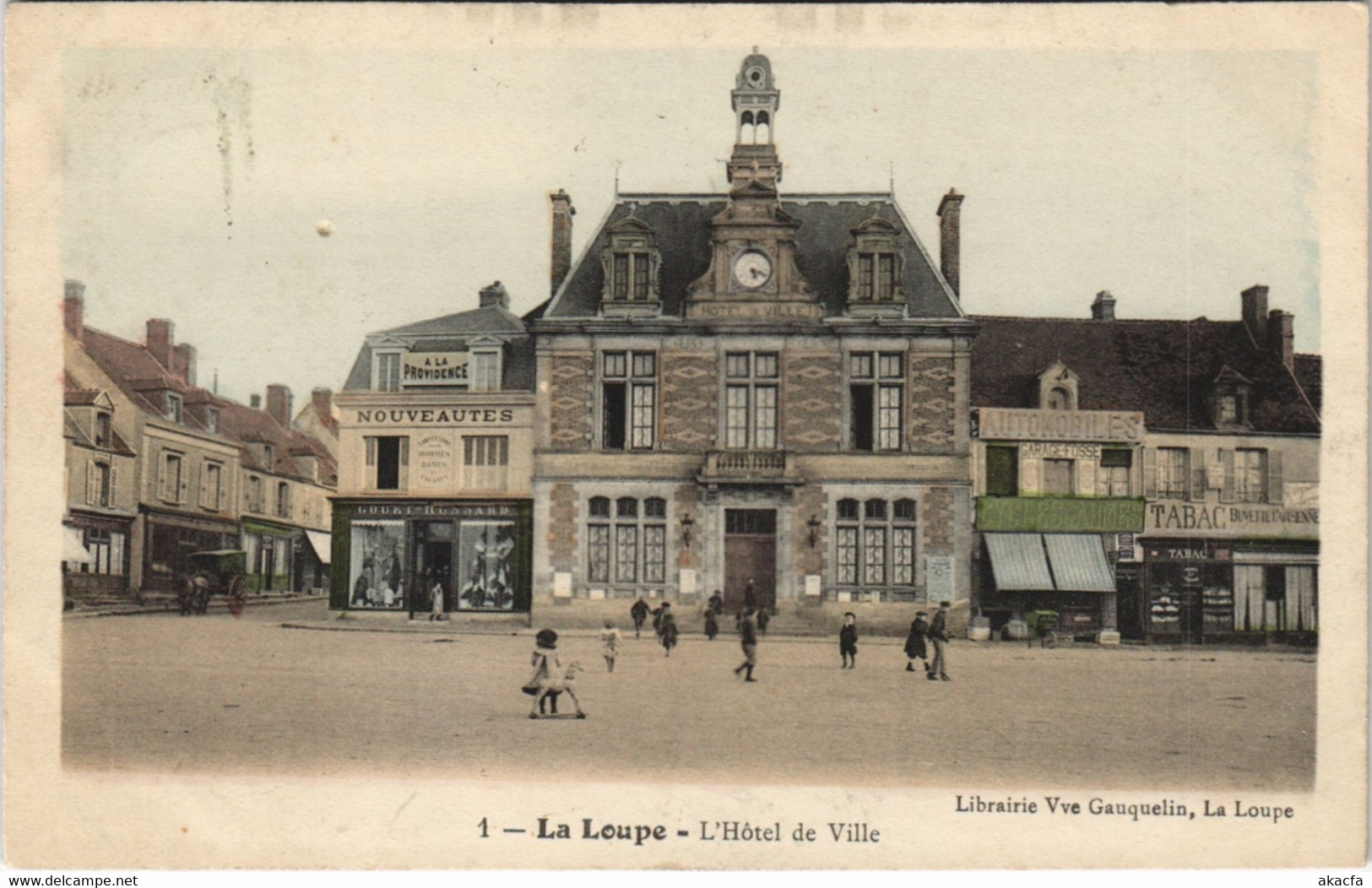 CPA LA LOUPE-L'Hotel d Ville (128817)