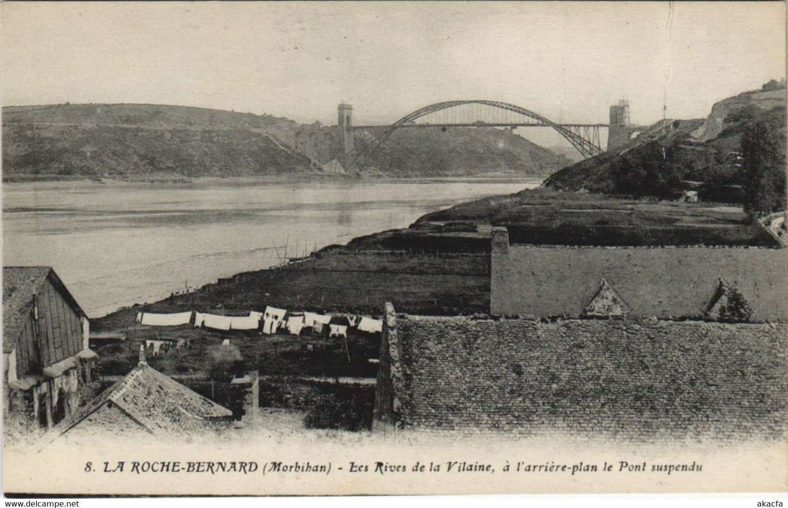 CPA La ROCHE-BERNARD - Les Rives de la Vilaine a l'arriere.. (33038)