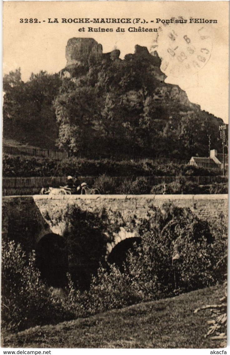 CPA La Roche-Maurice - Pont sur l'Ellorn et Ruines du Chateau (1033813)