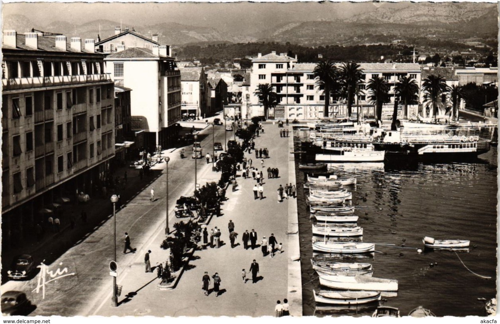 CPA La SEYNE-sur-MER - Quai du Port (106674)