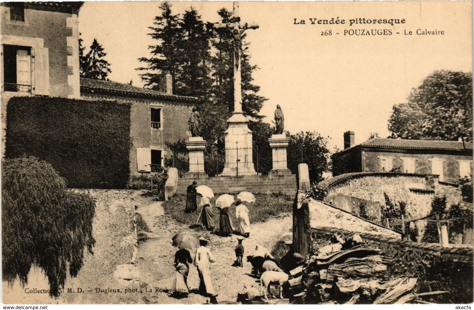 CPA La Vendée pitttoresque - POUZAUGES - Le Calvaire (297686)