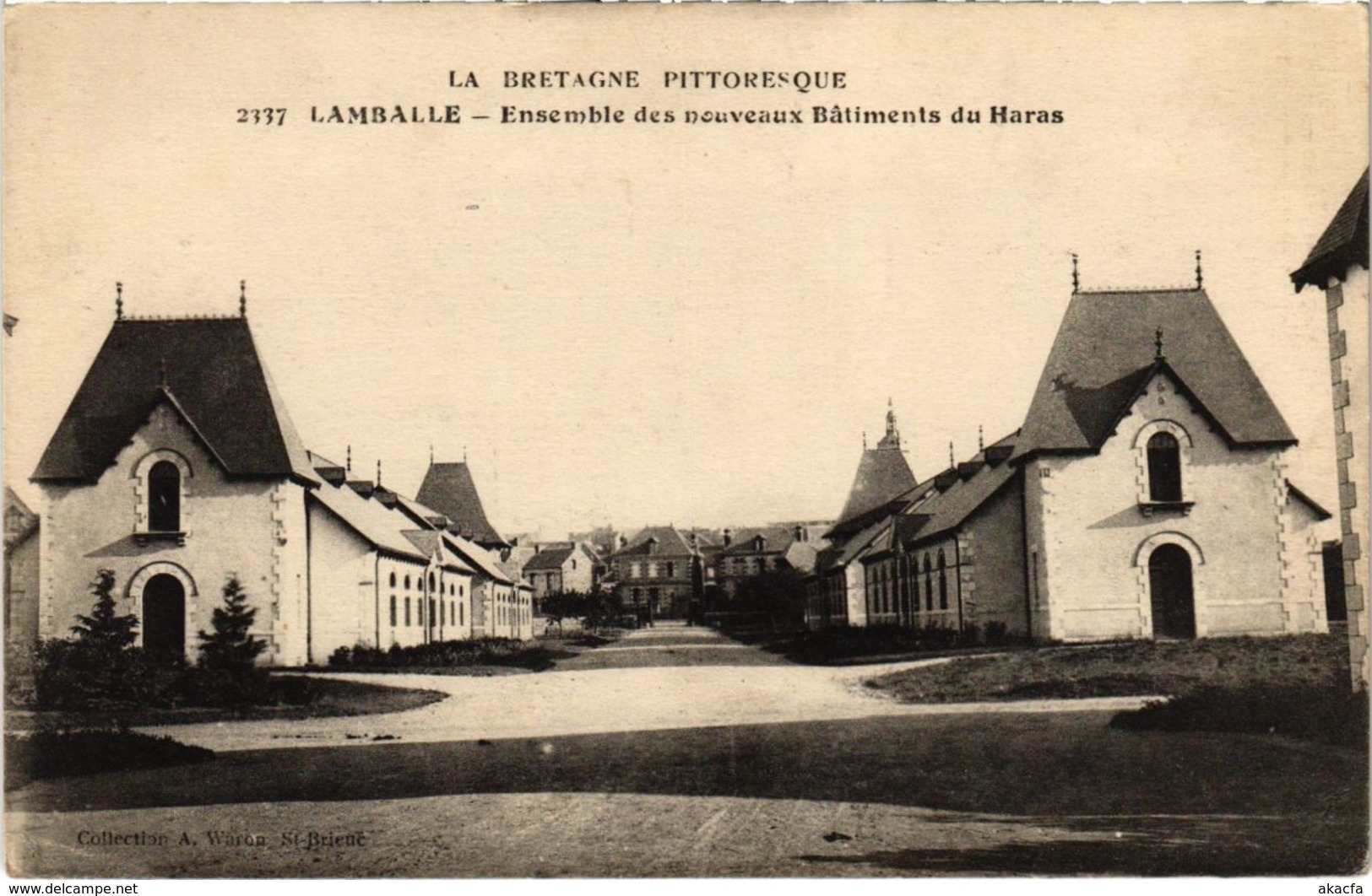 CPA LAMBALLE - Ensemble des nouveaux Batiments du Haras (103642)