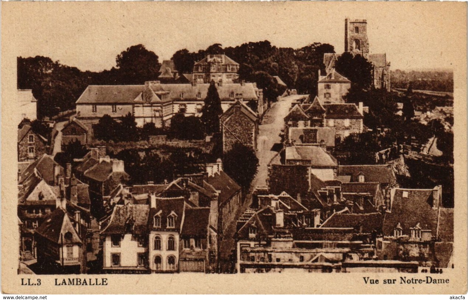 CPA LAMBALLE - Vue sur Notre-Dame (104223)