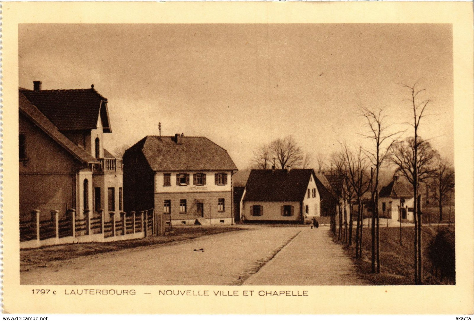 CPA Lauterbourg Nouvelle ville et chapelle (1390288)