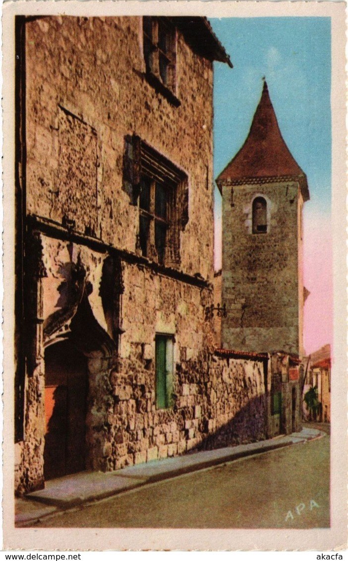 CPA LAUZERTE - T.-&-G.-Gendarmerie Maison du Moyen Age (293276)