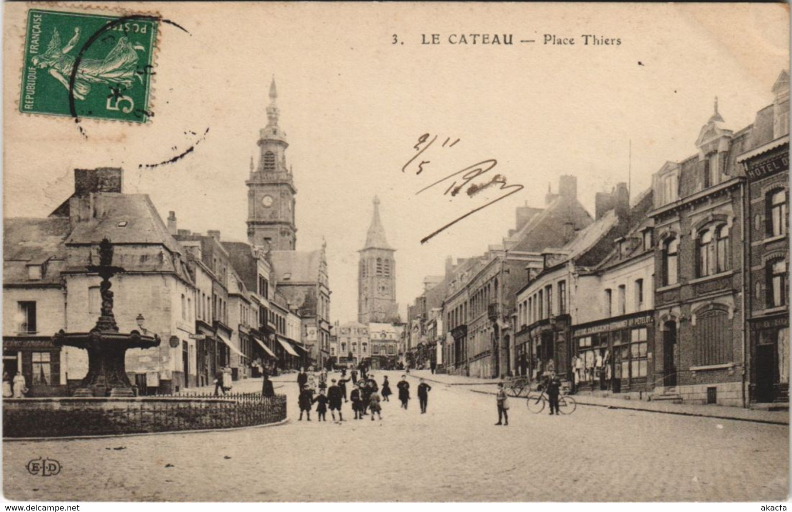 CPA LE CATEAU - Place THIERS (136375)