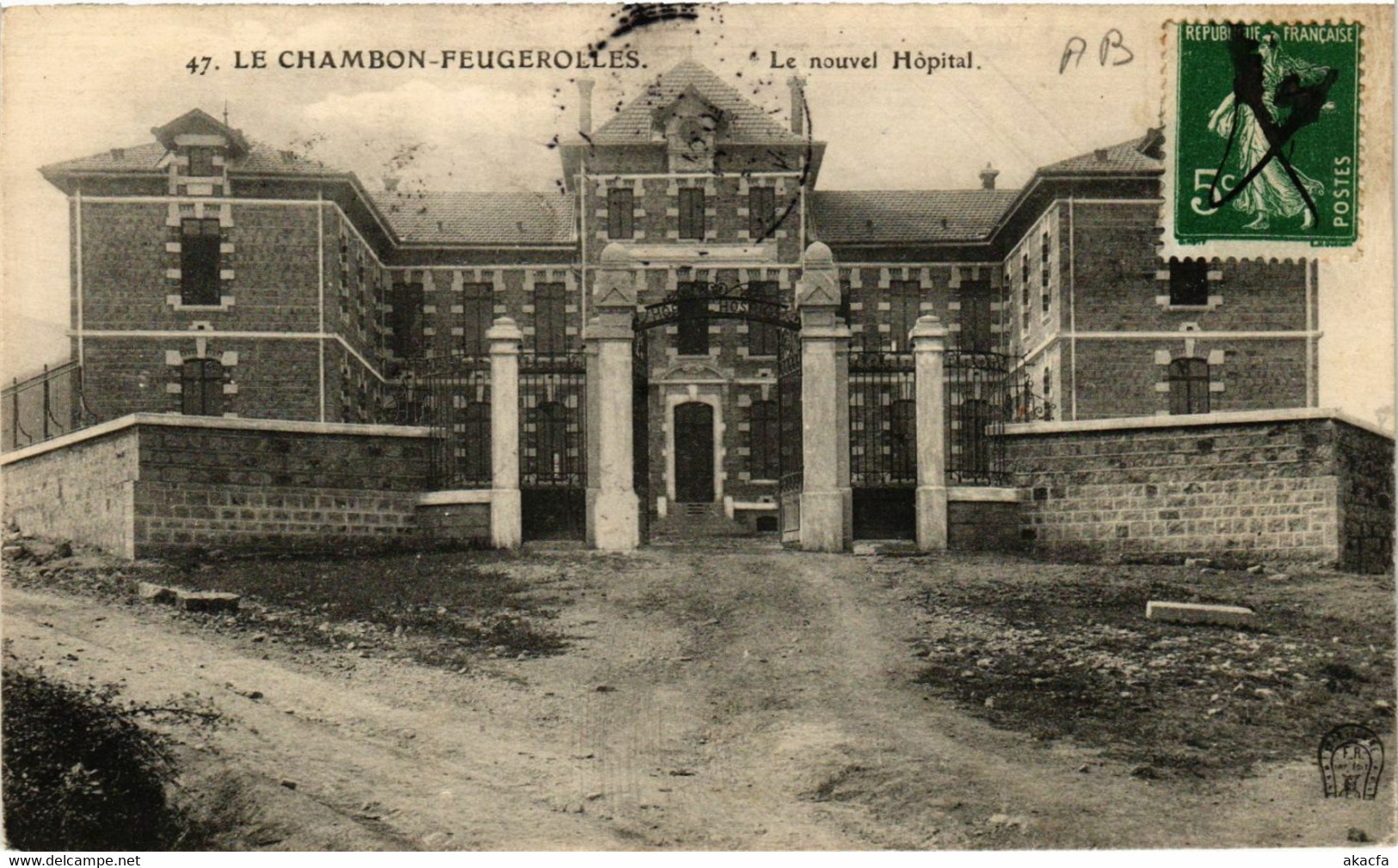 CPA Le CHAMBON-FEUGEROLLES - Le nouvel Hopital (359880)