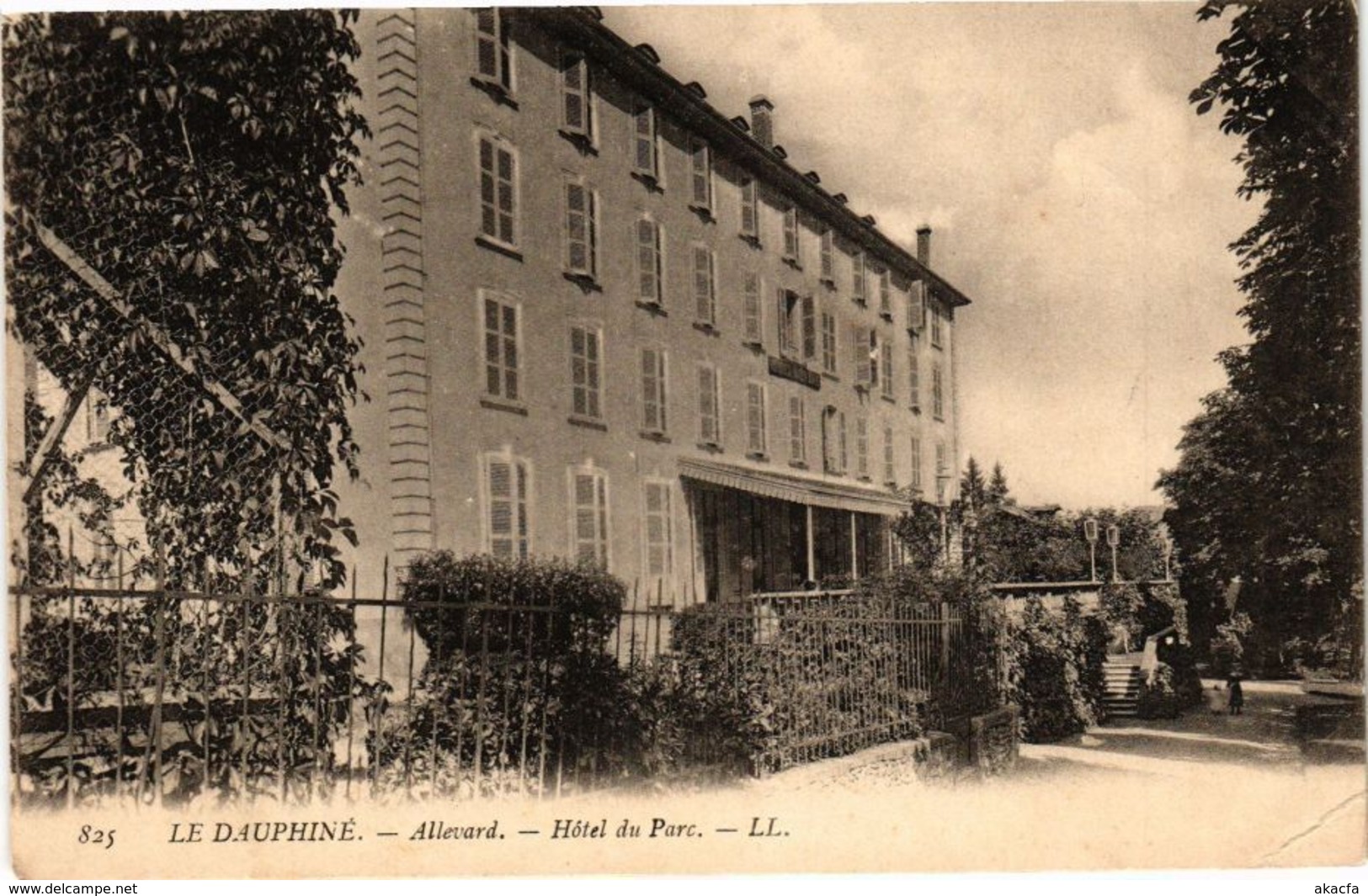 CPA Le Dauphiné - ALLEVARD - Hotel de Parc (295960)