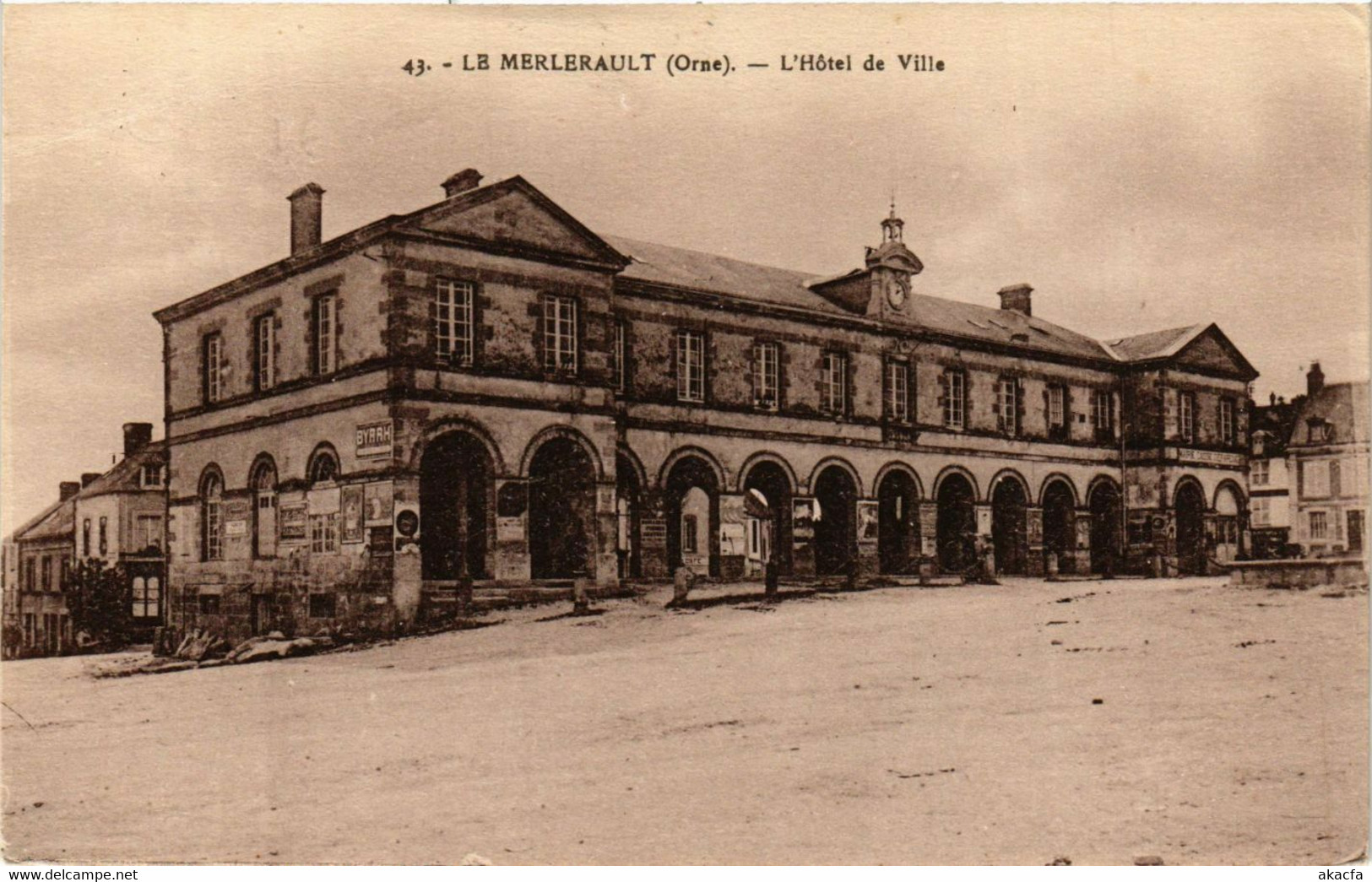 CPA Le MERLERAULT - L'Hotel deVille (356607)