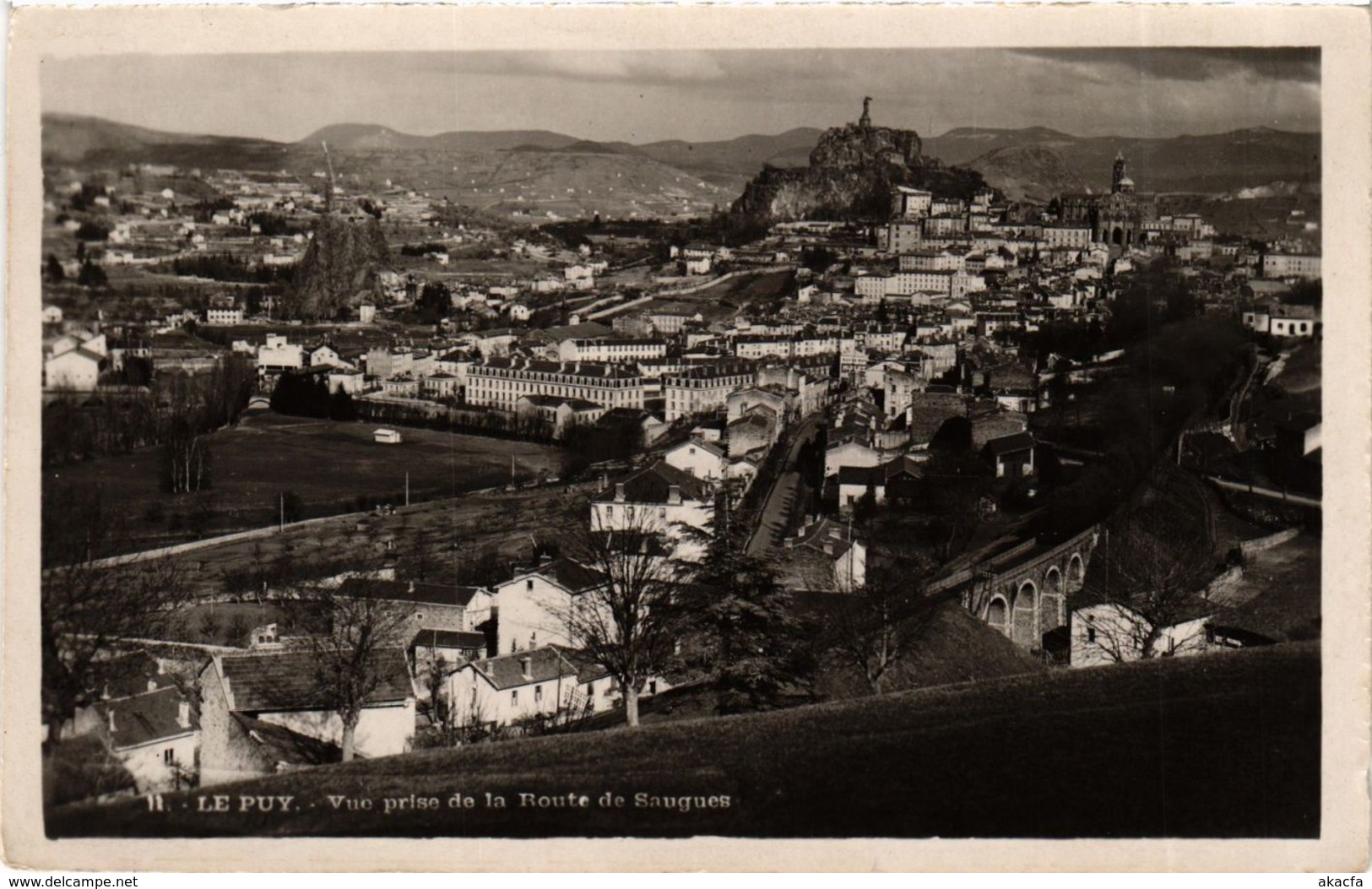 CPA LE PUY Vue prise de la Route de Saugues (984577)