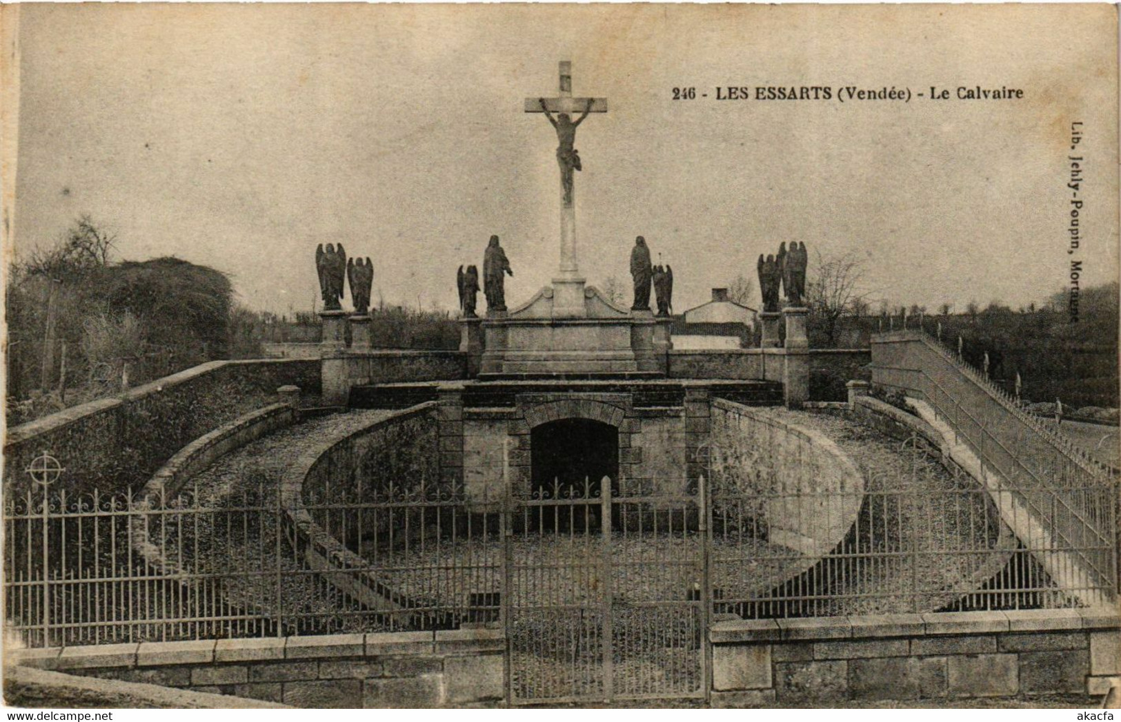 CPA Les ESSARTS - Le Calvaire (637097)