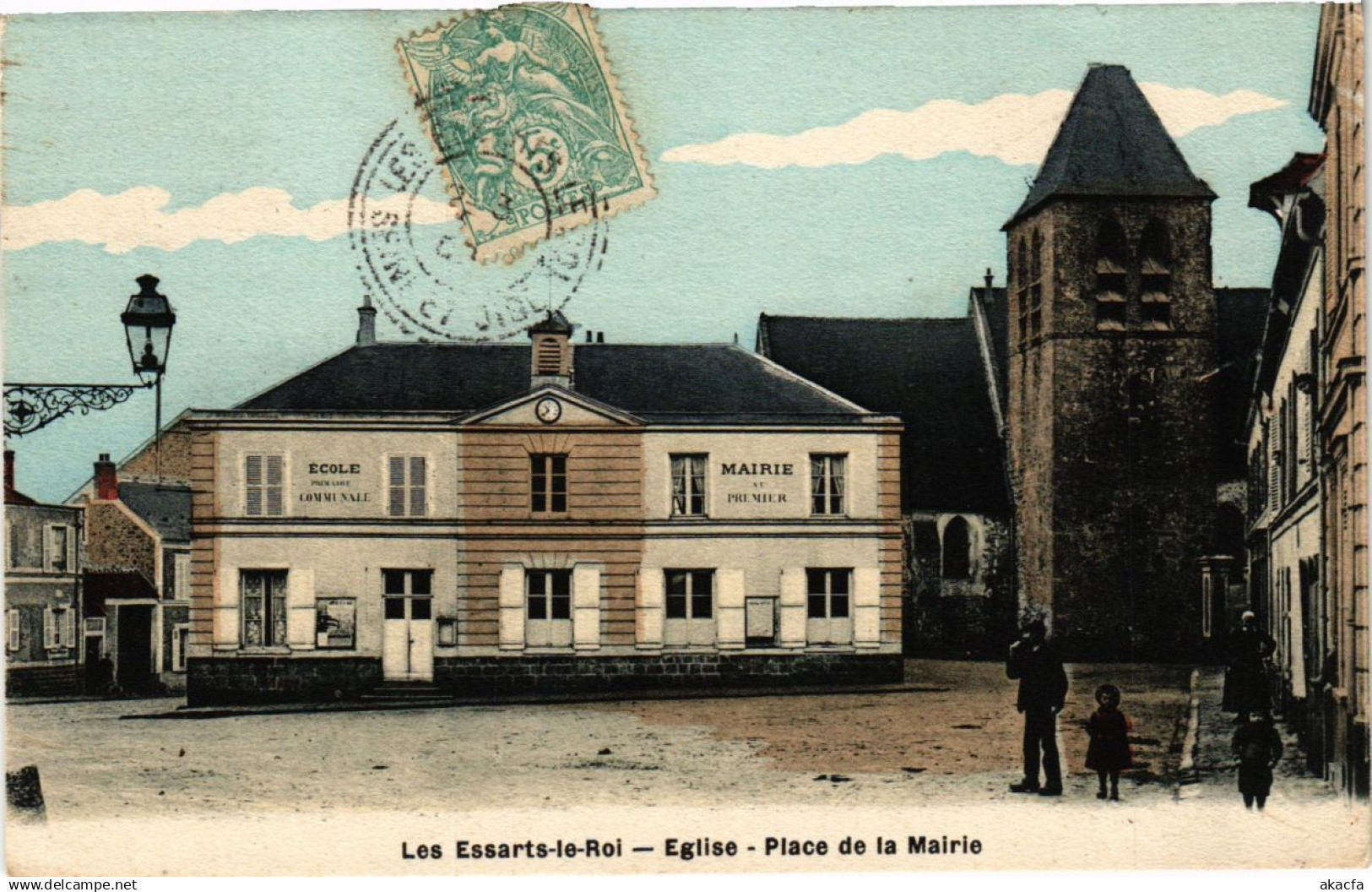 CPA Les ESSARTS-le-ROI - Église - Place de la Mairie (246713)