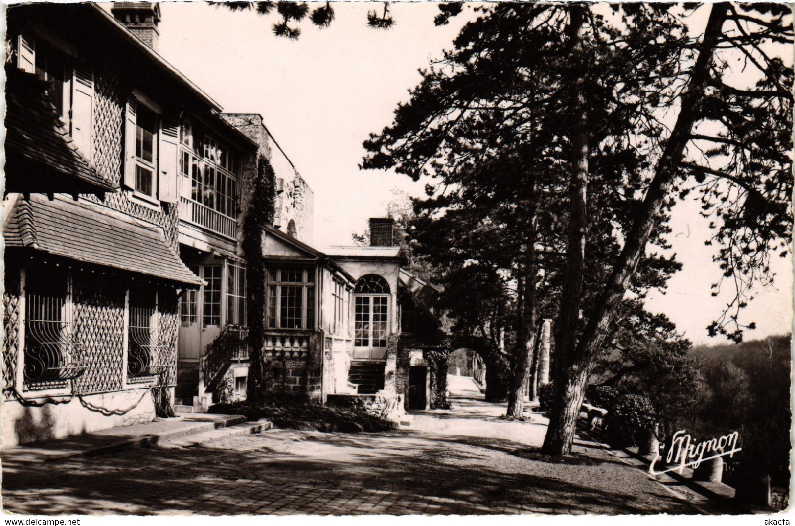 CPA LES ESSARTS-le-ROI Manoir des Gandines (1386373)