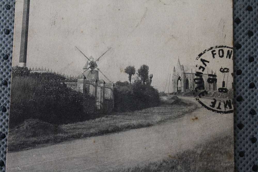 CPA Les Herbiers est une commune française département :Vendée & région Pays de la Loire. chapelle alouettes 1915 moulin